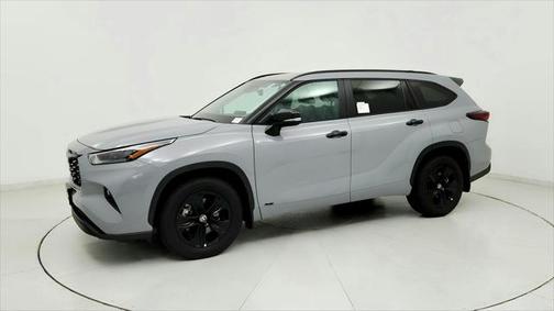 2024 Toyota Highlander Hybrid XLE