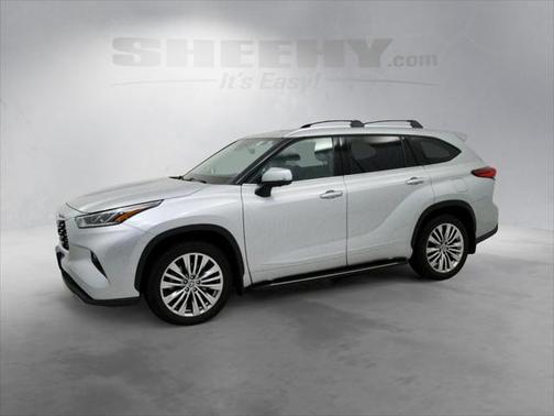 2023 Toyota Highlander Hybrid Platinum