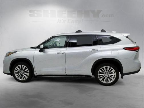 2023 Toyota Highlander Hybrid Platinum