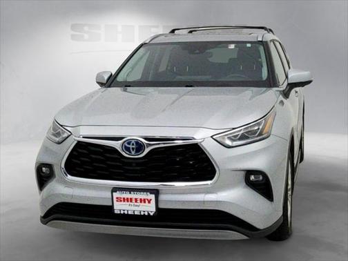 2023 Toyota Highlander Hybrid Platinum