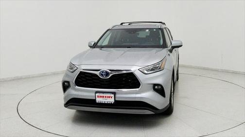 2023 Toyota Highlander Hybrid Platinum