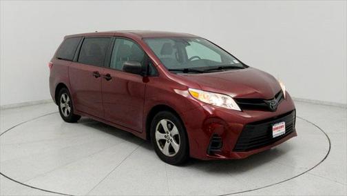 2020 Toyota Sienna SE