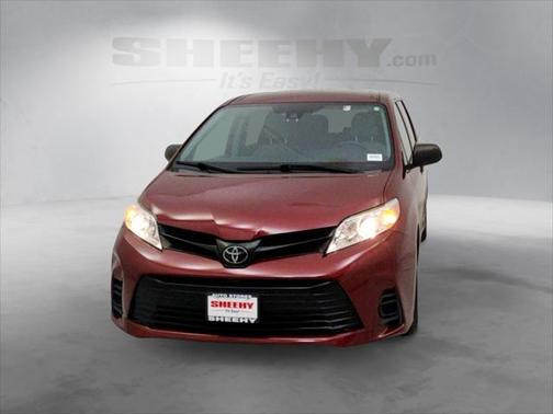 2020 Toyota Sienna SE