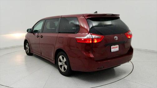 2020 Toyota Sienna SE