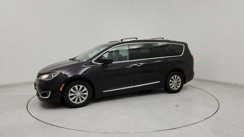 Dark Cordovan Pearlcoat 2018 Chrysler Pacifica Touring-L