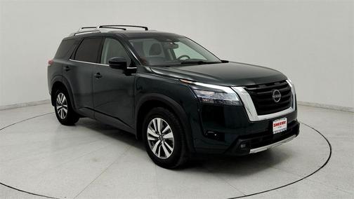 2022 Nissan Pathfinder SL 4WD