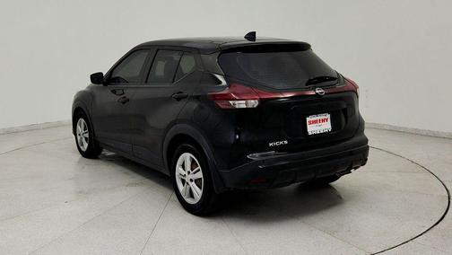 Super Black 2022 Nissan Kicks S