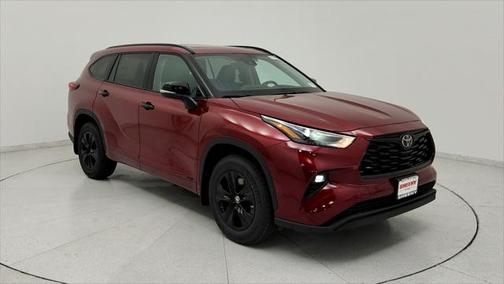 2025 Toyota Highlander Hybrid XLE