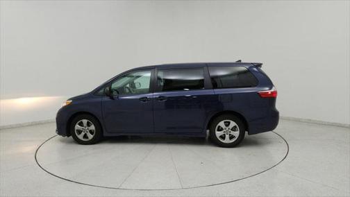 2020 Toyota Sienna SE