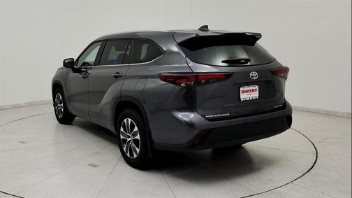 2025 Toyota Highlander XLE