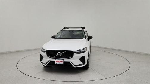 2025 Volvo XC60 B5 Plus