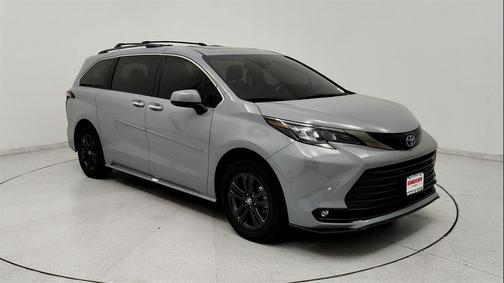 2024 Toyota Sienna Woodland Edition