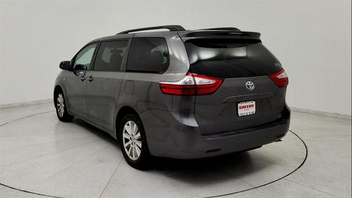 2017 Toyota Sienna LE