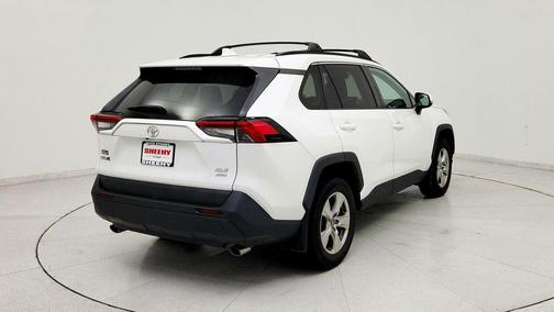 Super White 2019 Toyota RAV4 XLE