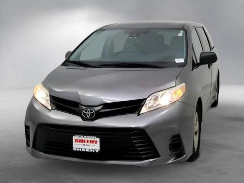 2020 Toyota Sienna SE