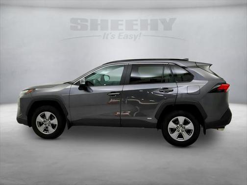 2022 Toyota RAV4 Hybrid XLE