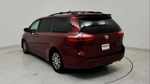 2018 Toyota Sienna XLE