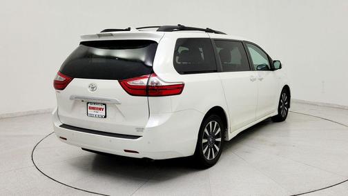 Blizzard Pearl 2019 Toyota Sienna Limited Premium