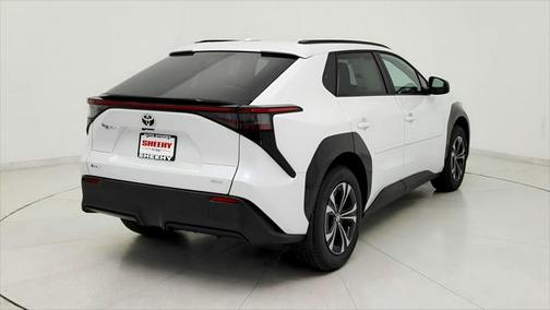 2025 Toyota bZ4X XLE