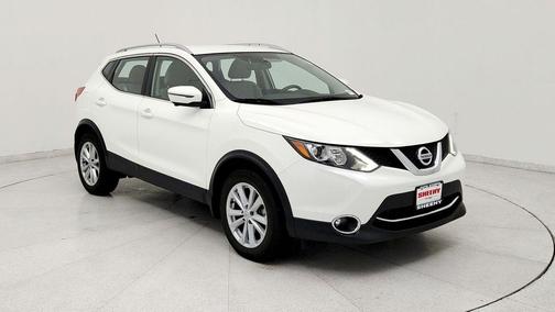 Glacier White 2017 Nissan Rogue Sport SV