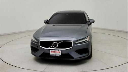 2019 Volvo S60 T6 Momentum