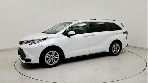2022 Toyota Sienna Limited
