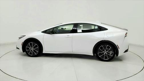 2025 Toyota Prius XLE