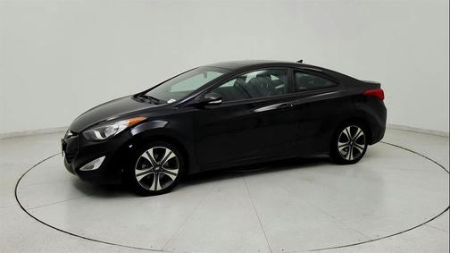 2013 Hyundai ELANTRA SE