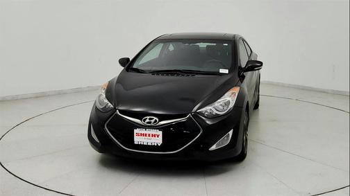 2013 Hyundai ELANTRA SE