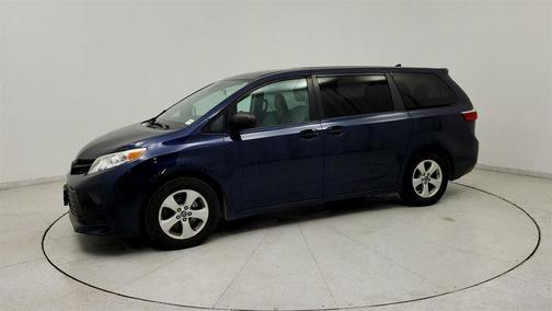 2019 Toyota Sienna SE