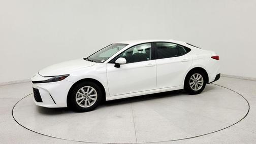 Ice 2025 Toyota Camry LE