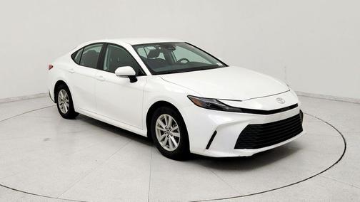 Ice 2025 Toyota Camry LE