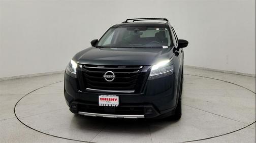 2023 Nissan Pathfinder Platinum 4WD