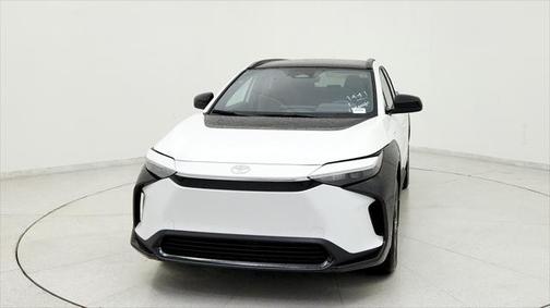 2025 Toyota bZ4X XLE