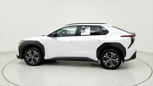 2025 Toyota bZ4X XLE