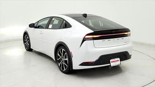 2025 Toyota Prius L