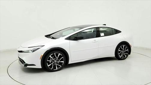 2025 Toyota Prius L