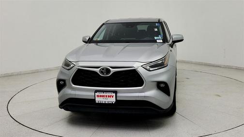 2021 Toyota Highlander LE
