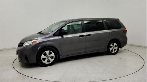 2018 Toyota Sienna SE