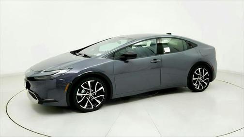 2025 Toyota Prius L