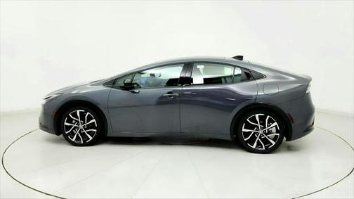 2025 Toyota Prius L