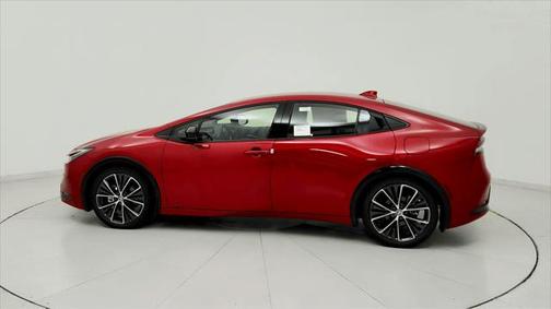 2025 Toyota Prius XLE