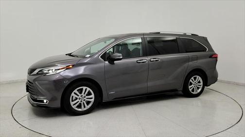 2021 Toyota Sienna Platinum 7 Passenger