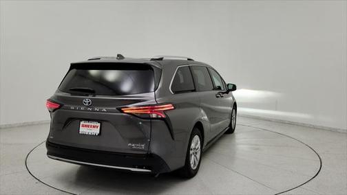 2021 Toyota Sienna Platinum 7 Passenger