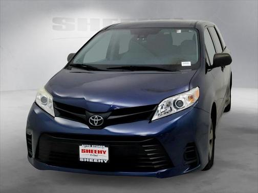 2020 Toyota Sienna SE