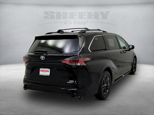 2024 Toyota Sienna XSE 7 Passenger