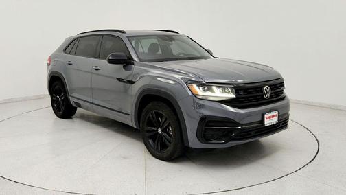 Platinum Gray Metallic 2023 Volkswagen Atlas Cross Sport 2.0T SEL