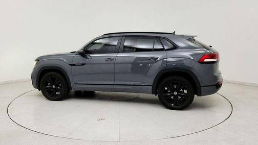 Platinum Gray Metallic 2023 Volkswagen Atlas Cross Sport 2.0T SEL