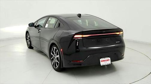 2025 Toyota Prius L
