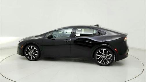 2025 Toyota Prius L
